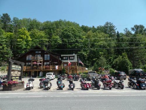 Hawk's Nest Lodge