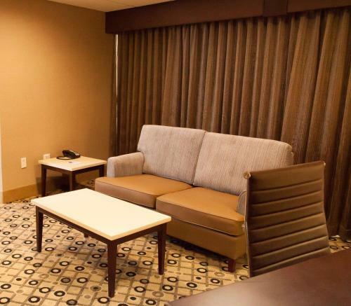Best Western Premier Detroit Southfield Hotel
