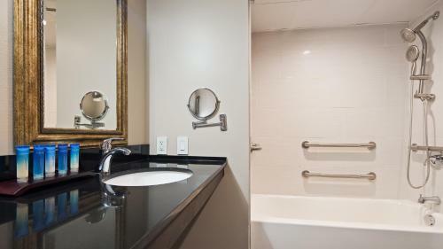 Best Western Premier Detroit Southfield Hotel