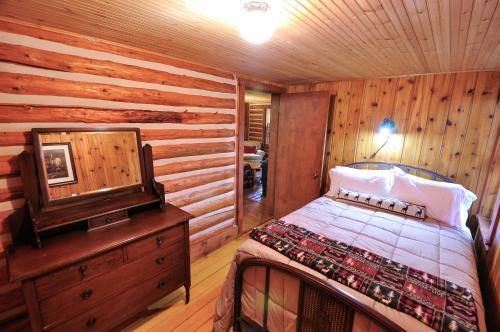 Glacier Homestead
