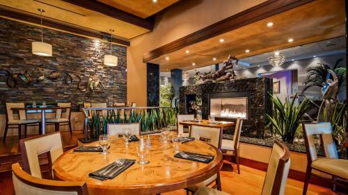 Best Western Plus Oswego Hotel And Conference Center
