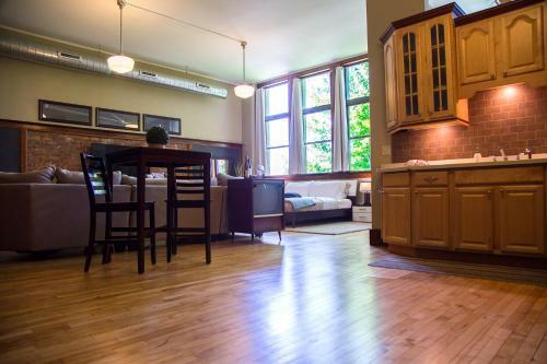 Aparthotel School 31 Lofts