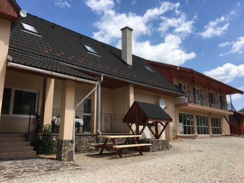 Hostal Penzi�n Bern�th