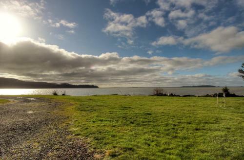 Yurt On The Bay