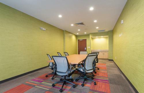 Hotel Home2 Suites By Hilton Oklahoma City Yukon