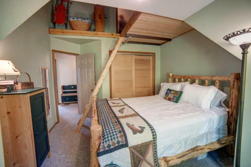 Moose Manor Three-bedroom Chalet