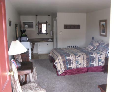 Motel Rustlers Inn