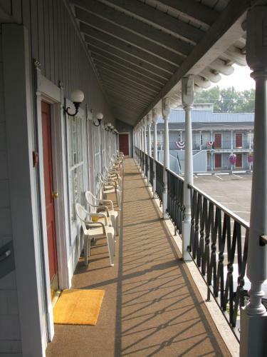 Motel Rustlers Inn