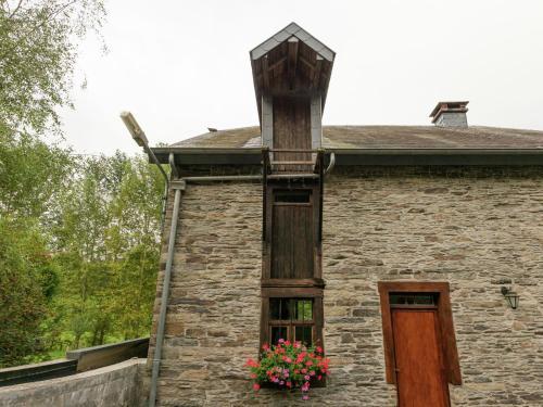 Lodge Holiday Home Moulin de Vellereux Mabompre