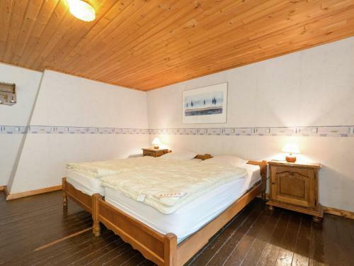 Lodge Holiday Home Moulin de Vellereux Mabompre