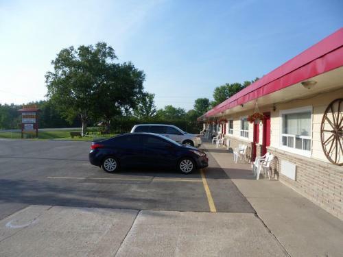 The Silver Birch Motel