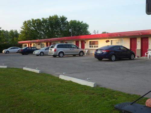 The Silver Birch Motel