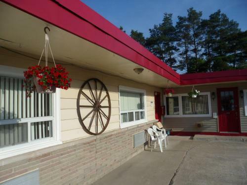 The Silver Birch Motel