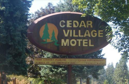 Hotel Cedar Village Motel & Rv