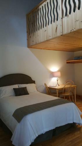 Lenroot Lodge