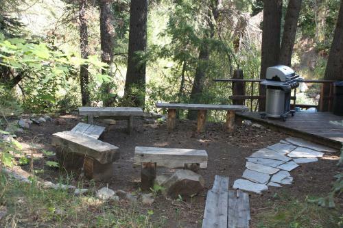Hideaway Above The Stream