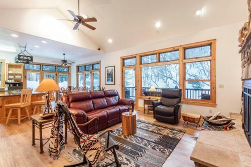Arrowhead Cabin