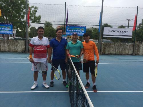 Geminai Hotel & Caf�