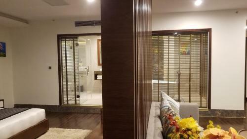 Eagle Hotel