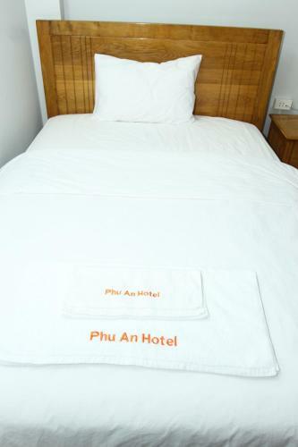 Hotel Kh�ch S?n Ph� An