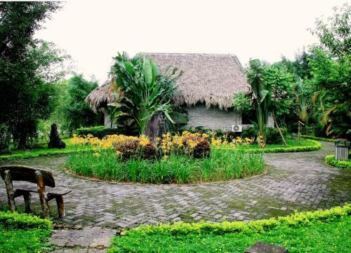 Hotel Cucphuong Resort