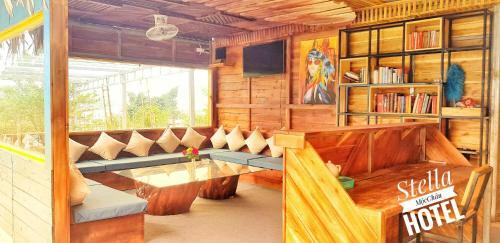 Stella Moc Chau Hotel