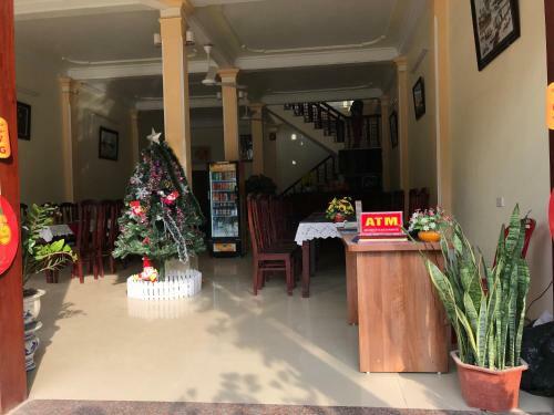 Hoa Luan Restaurant Hostel