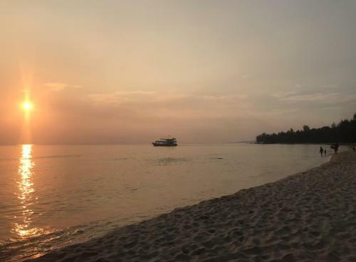 Hotel Golden Topaz Phu Quoc Resort
