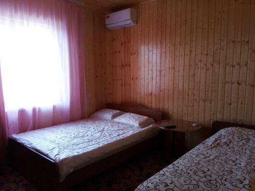 Hostal Roxana Guest House