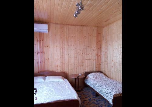 Hostal Roxana Guest House