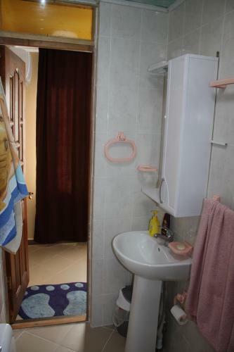 Hostal Guest House Monini