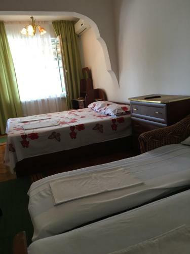 Hostal Gostevoy Dom U Rozy