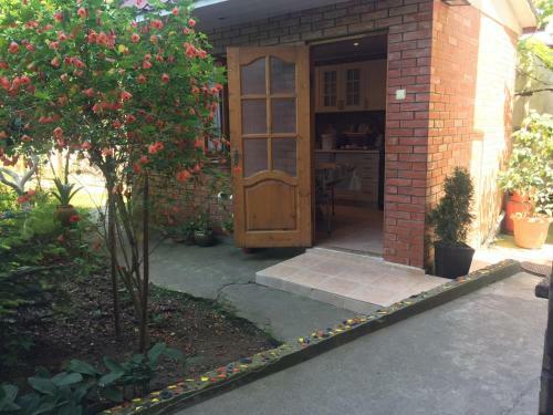 Hostal D'emil Guest House