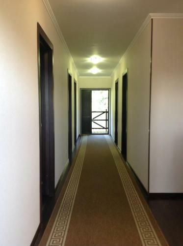 Hostal D'emil Guest House