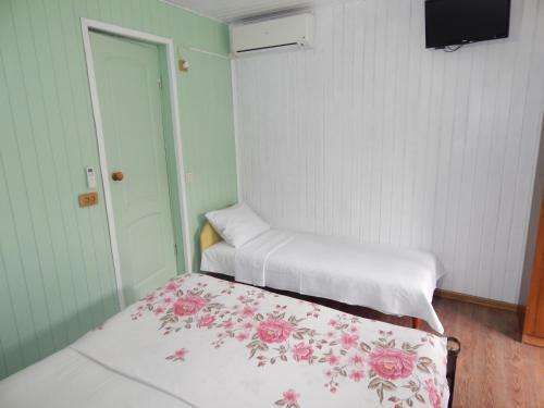 Hostal Otdykh U Tatyany Guest House