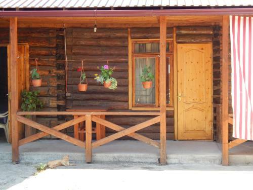 Hostal Otdykh U Tatyany Guest House