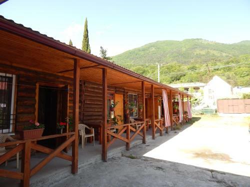 Hostal Otdykh U Tatyany Guest House