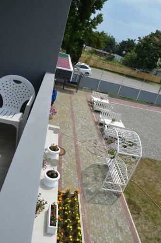 San-lora Hotel