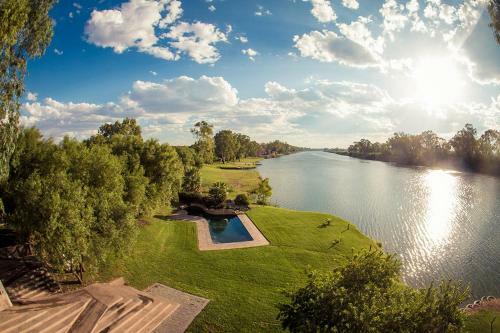 Hostal Broadwater River Estate