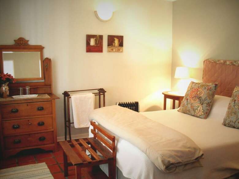 Hostal The Lighthouse Guesthouse