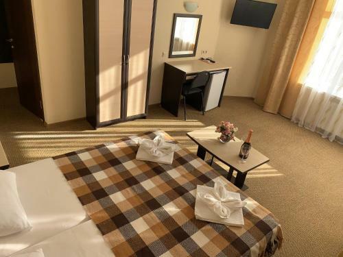 Hostal Lazurit Guesthouse