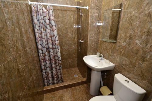 Hostal Lazurit Guesthouse