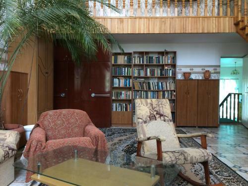 Hostal Nadezhda Guest House