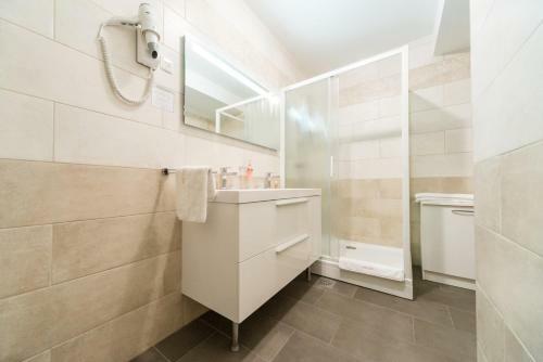 Hostal Guesthouse Haler