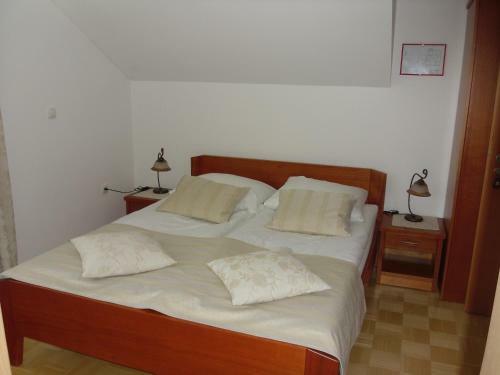 Hostal Gostilna In Preno?i??e Kocjan