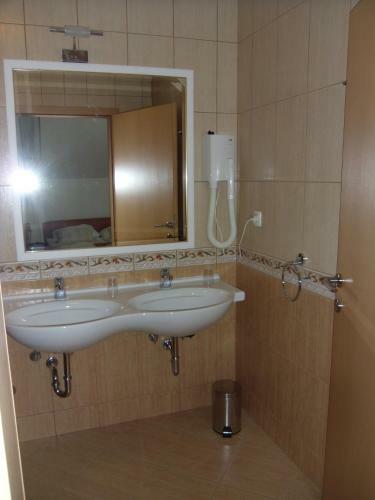 Hostal Gostilna In Preno?i??e Kocjan
