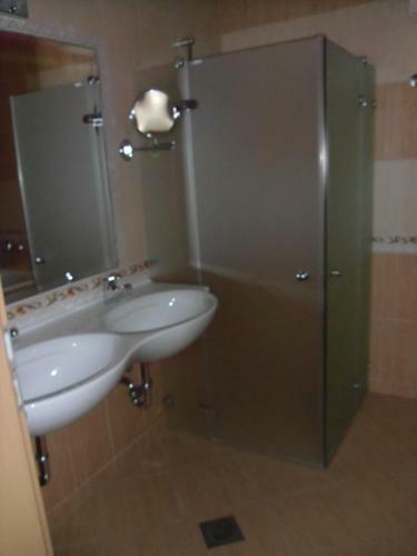 Hostal Gostilna In Preno?i??e Kocjan