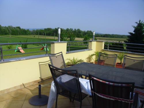 Hostal Gostilna In Preno?i??e Kocjan