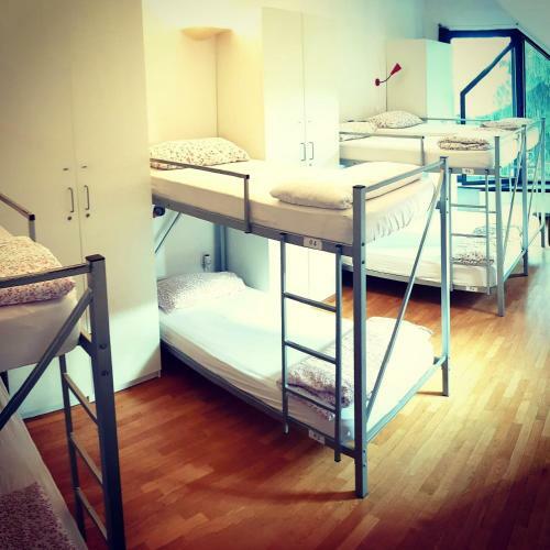 Albergue Cukrarna Guest Accommodation