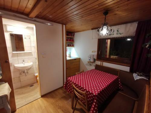 Apartment ?porar